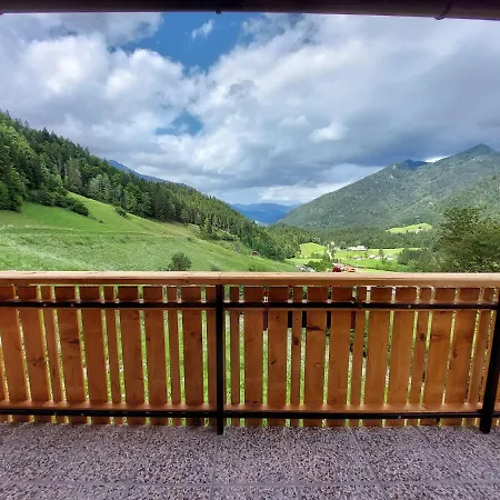 Pocitniska Hiska Lastovka Hébergement de vacances *