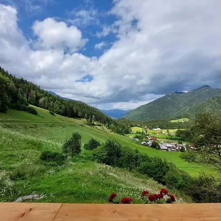 Pocitniska Hiska Lastovka Сasa de vacaciones Podvolovljek