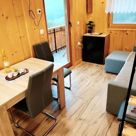 Pocitniska Hiska Lastovka Prázdninový dům *