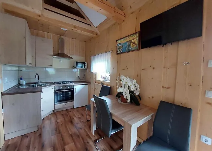 Pocitniska Hiska Lastovka Vakantiehuis Podvolovljek