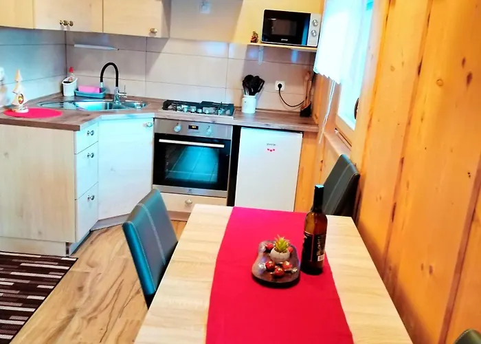 Pocitniska Hiska Lastovka * Podvolovljek